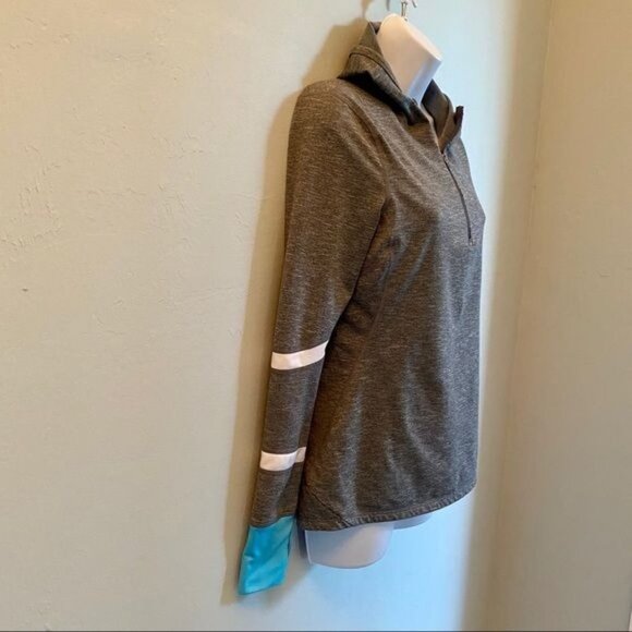 Gap Fit Pullover Hoodie with Back Zip Pocket Thumb Holes Small - Picture 4 of 8